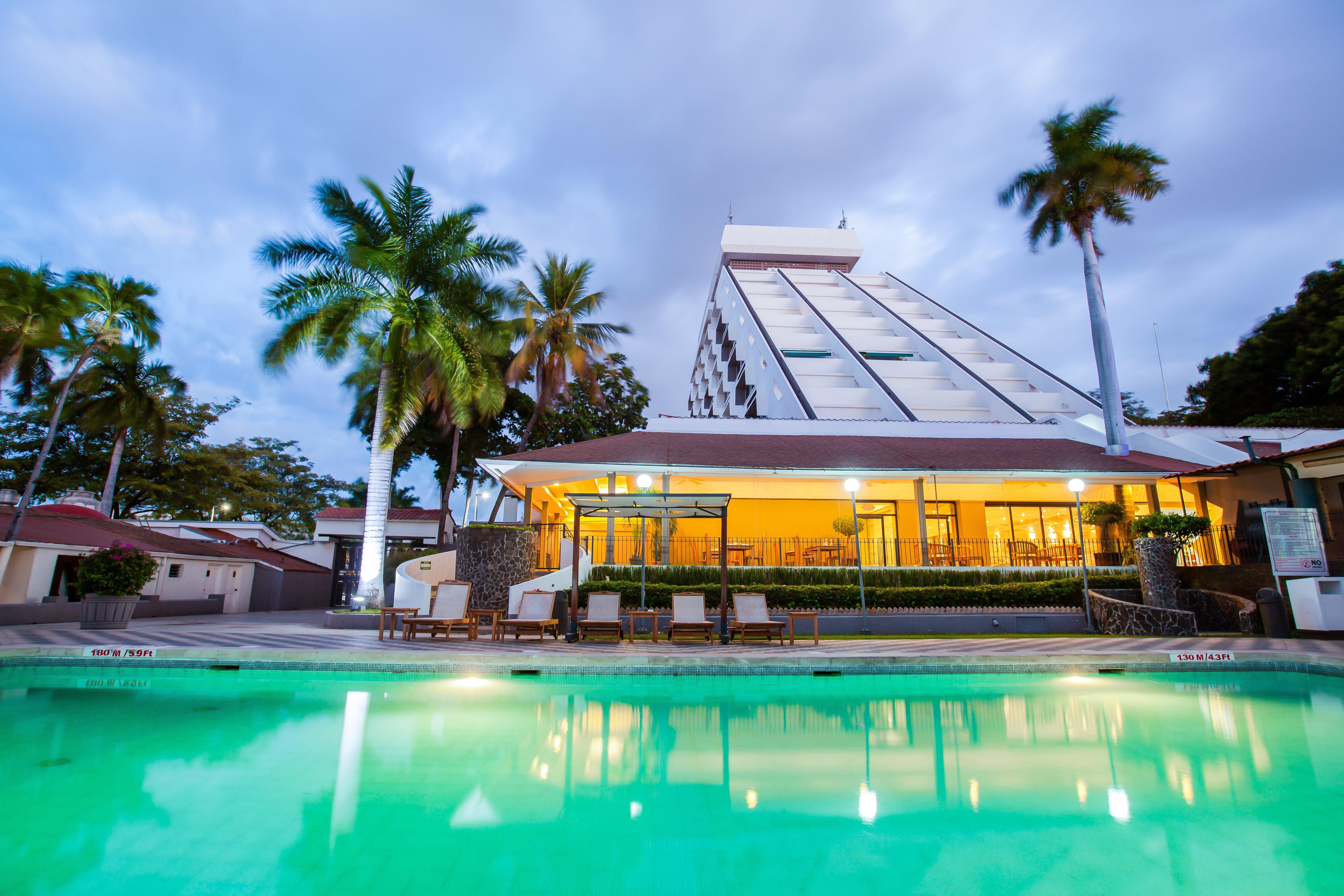 Hotel Crowne Plaza Managua By Ihg Exterior foto